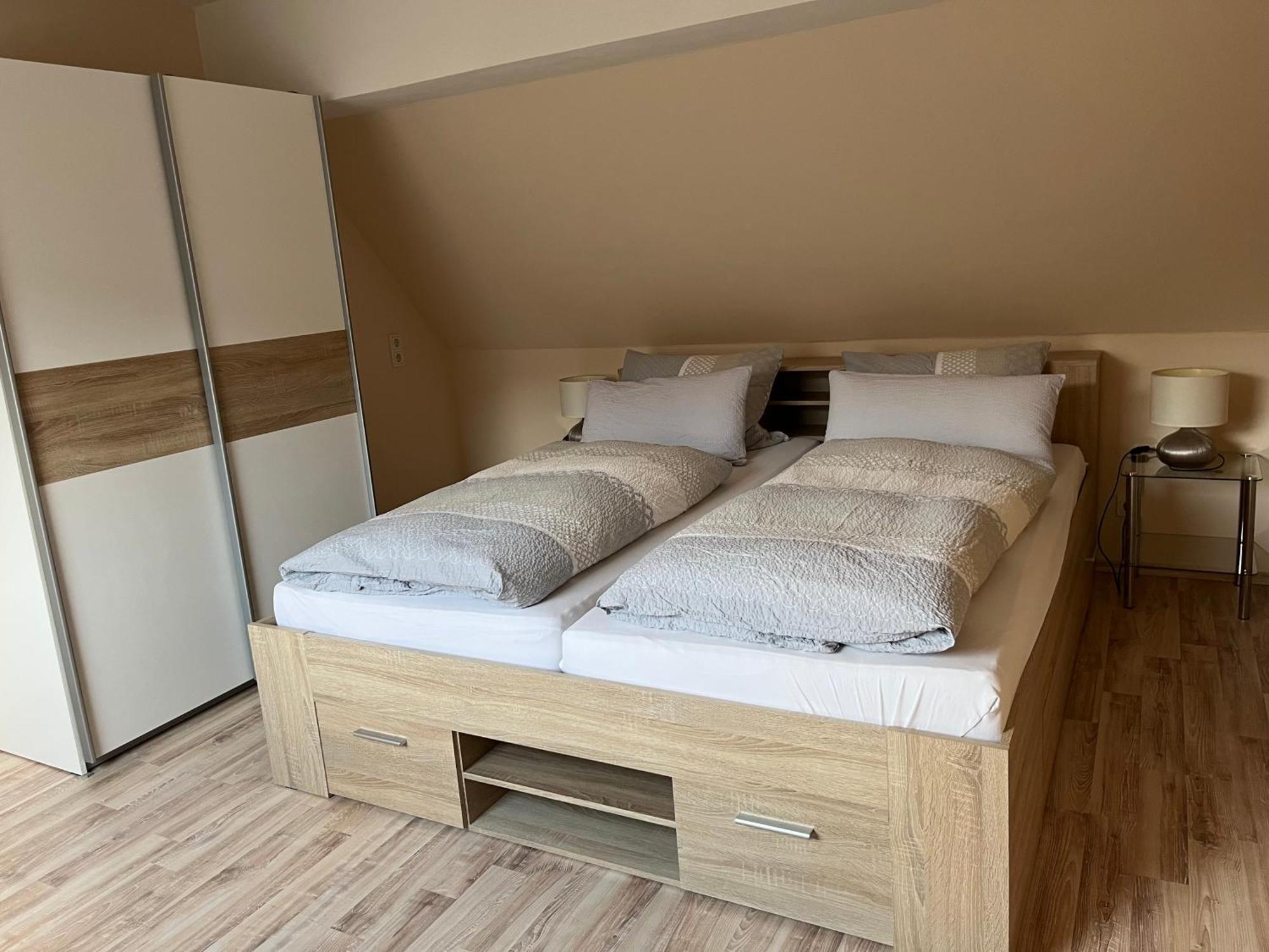 Mosel Ferienwohnung Urzig Bagian luar foto