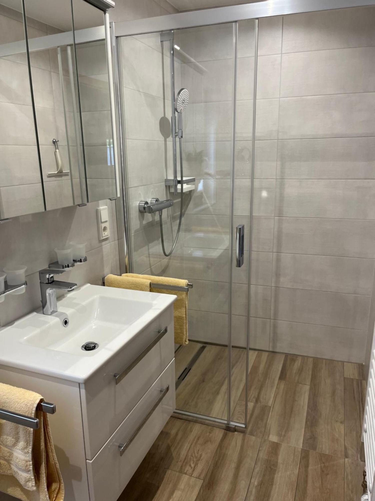 Mosel Ferienwohnung Urzig Bagian luar foto